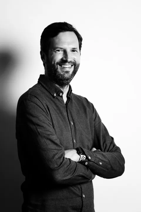 Julian Cross