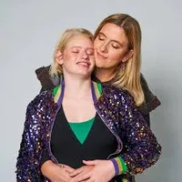 BETINA GENOVESI & CLARA WOODS