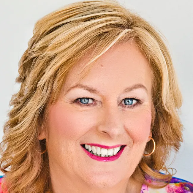 Dr Neryl East