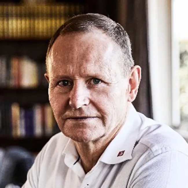 Lance Burdett