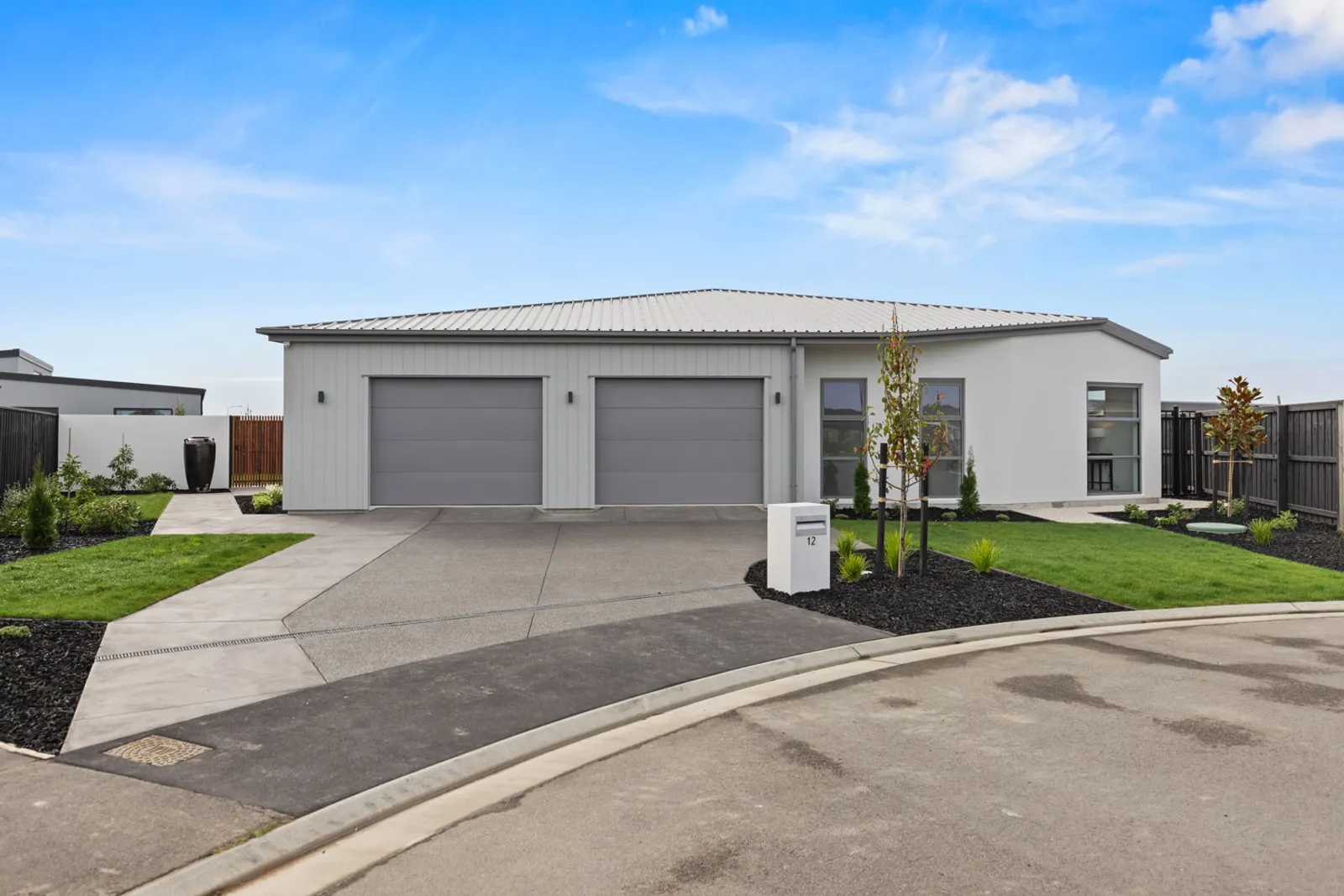 12 Ivan Mauger Place
