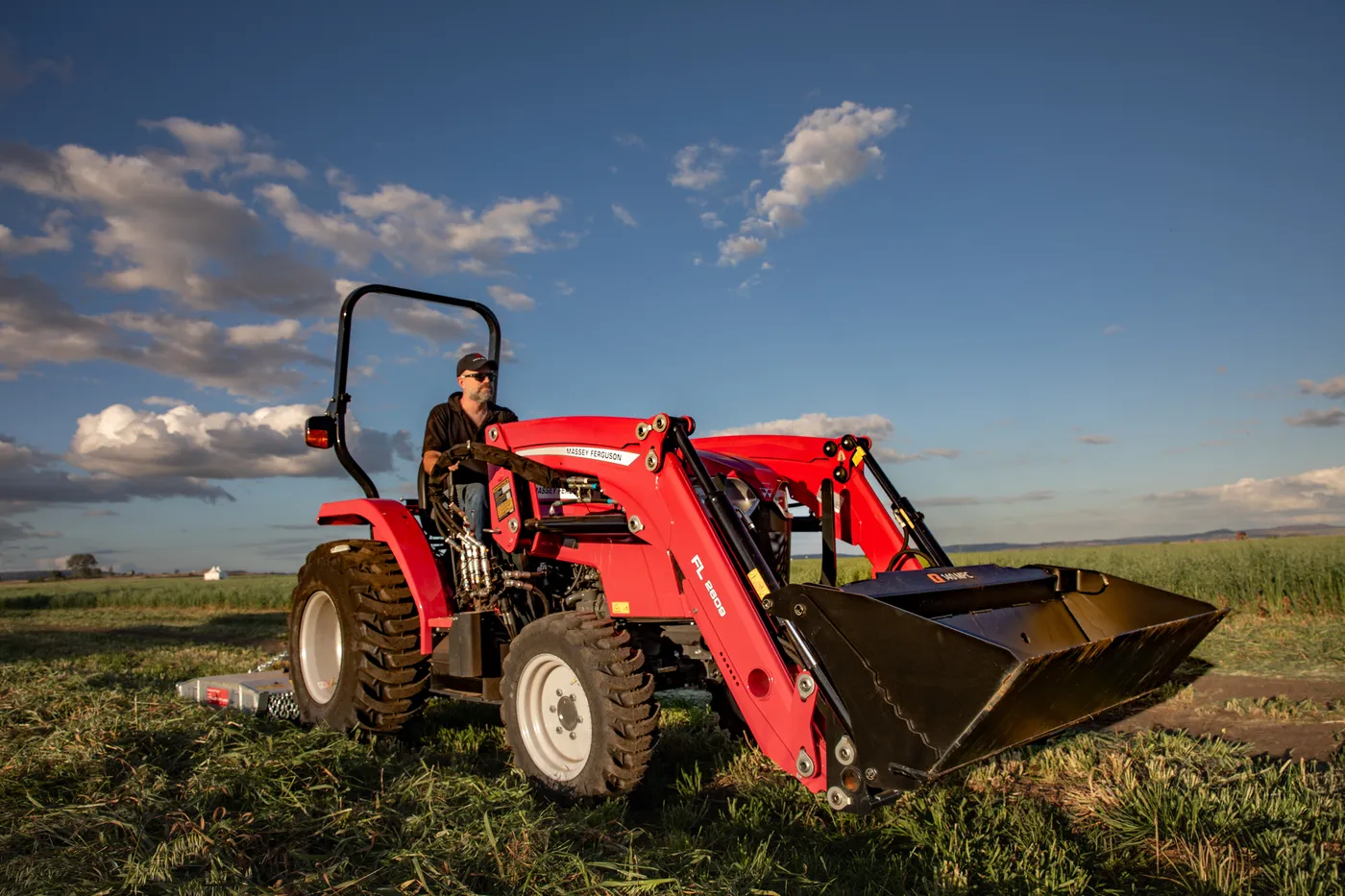 Massey Ferguson 1800/2800 Compact Tractors — image 3