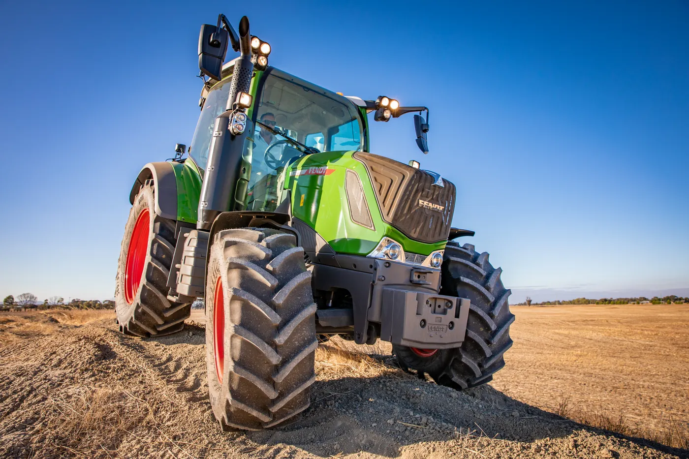 Fendt 300 Series Gen5 — image 2