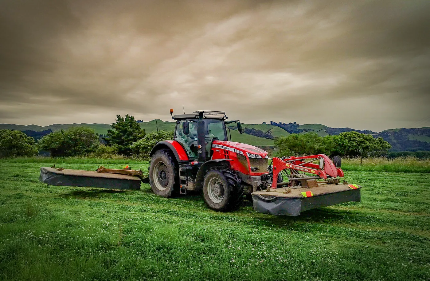 Massey Ferguson 8700 Series — image 2